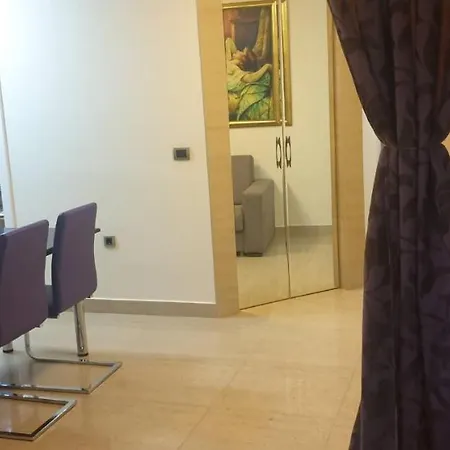Dama Apartment *